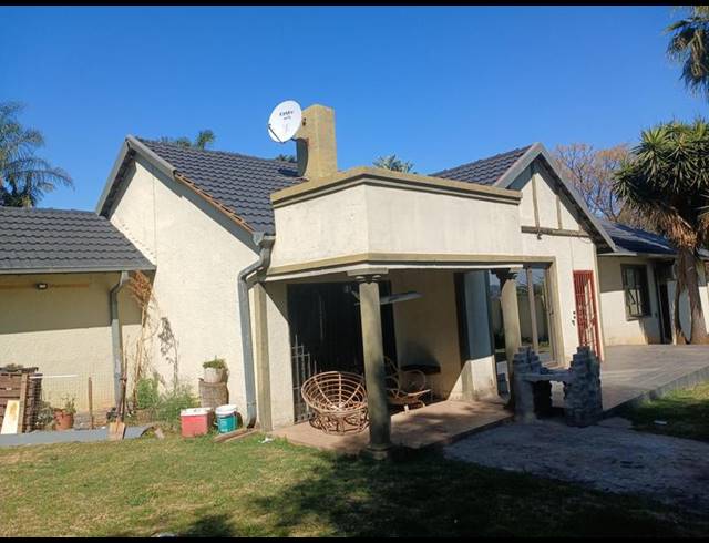 3 BEDROOM HOUSE FOR SALE IN BIRCH ACRES